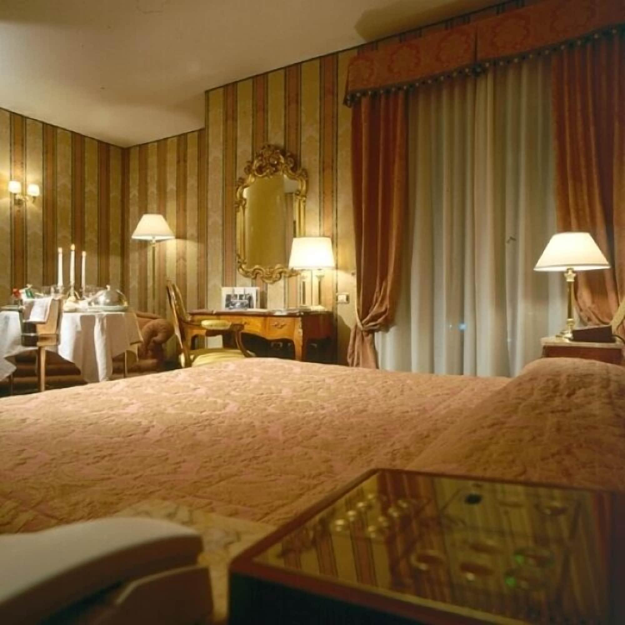 Grand Hotel Vanvitelli Caserta Eksteriør billede